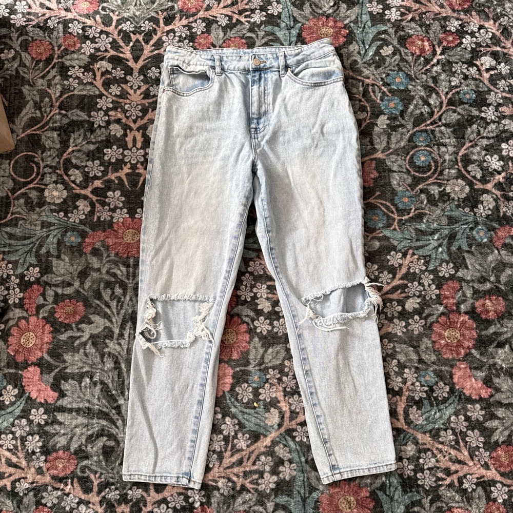 No Boundaries Light Blue Ripped Straight Leg Jeans